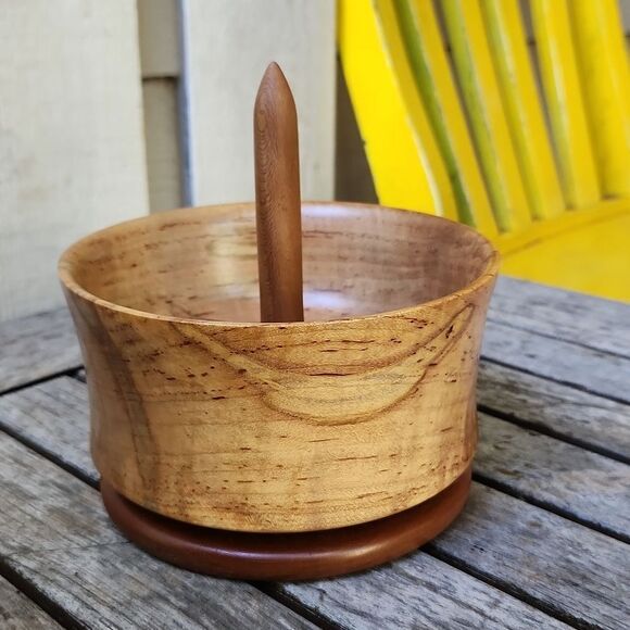 Vintage Maple Knit Nest by Ken Ledbetter - Picture 1 of 4